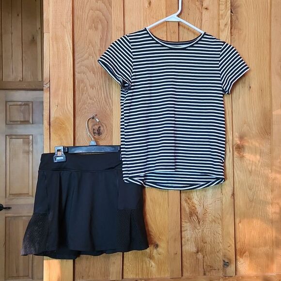Avia Athletic Stretch Skort & Old Navy Stripes Tee Outfit, Large, Black & White - Picture 1 of 9
